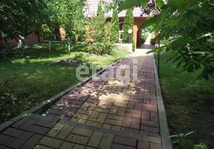 Дом 370м&sup2;, 3-этажный, участок 18 сот.  