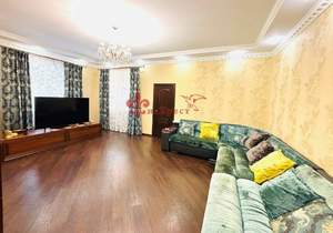 Дом 175м&sup2;, 2-этажный, участок 12 сот.  