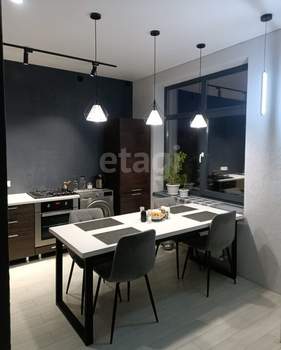 Дом 175м&sup2;, 2-этажный, участок 15 сот.  