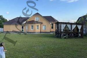 Дом 150м&sup2;, 2-этажный, участок 15 сот.  