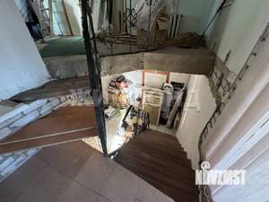 Дом 439м², 3-этажный, участок 15 сот.  