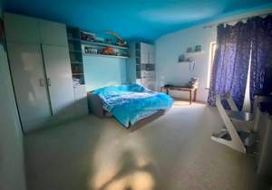 Дом 270м², 3-этажный, участок 15 сот.  