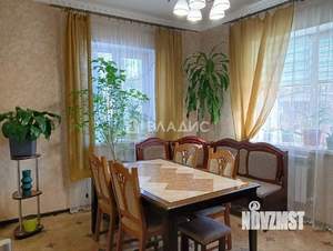 Дом 175м&sup2;, 3-этажный, участок 12 сот.  