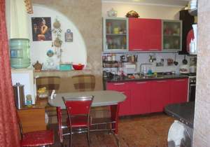 Дом 232м², 3-этажный, участок 15 сот.  