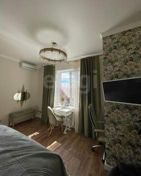 Дом 260м², 2-этажный, участок 15 сот.  
