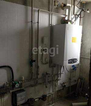 Дом 213м&sup2;, 2-этажный, участок 15 сот.  