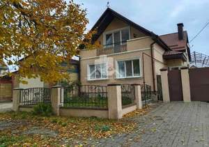 Дом 160м², 2-этажный, участок 10 сот.  