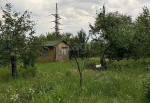 Дом 20м&sup2;, 2-этажный, участок 6 сот.  