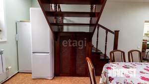 Дом 220м², 2-этажный, участок 15 сот.  