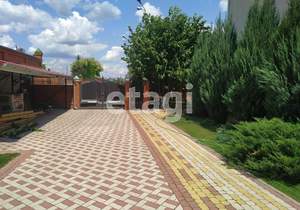 Дом 370м&sup2;, 3-этажный, участок 18 сот.  