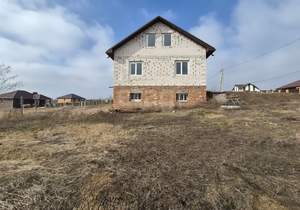 Дом 199м&sup2;, 2-этажный, участок 15 сот.  