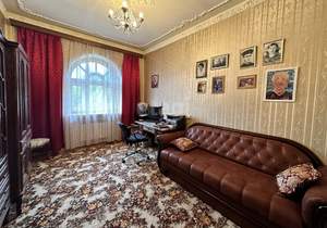 Дом 397м&sup2;, 2-этажный, участок 15 сот.  