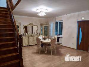 Дом 180м&sup2;, 2-этажный, участок 15 сот.  