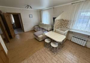 Дом 45м&sup2;, 3-этажный, участок 10 сот.  