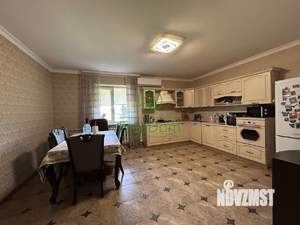Дом 220м², 2-этажный, участок 13 сот.  