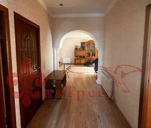 Дом 201м&sup2;, 2-этажный, участок 5 сот.  