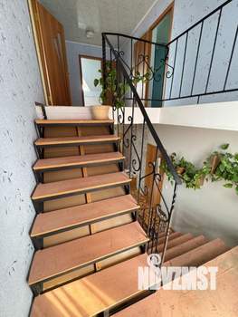 Коттедж 175м², 2-этажный, участок 15 сот.  