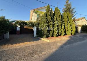 Дом 183м², 2-этажный, участок 15 сот.  