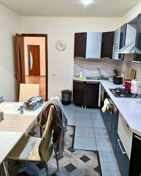 Дом 180м&sup2;, 2-этажный, участок 15 сот.  