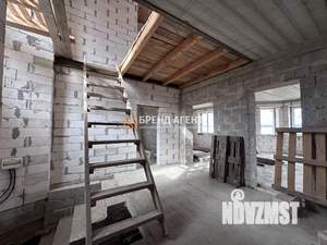 Дом 212м², 2-этажный, участок 15 сот.  