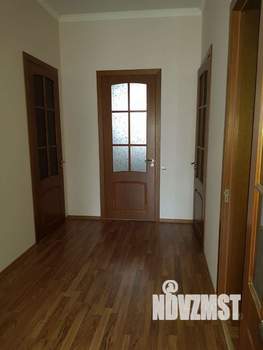 Коттедж 300м², 2-этажный, участок 15 сот.  