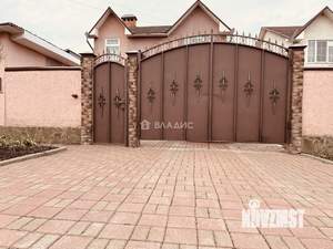 Дом 132м&sup2;, 2-этажный, участок 8 сот.  