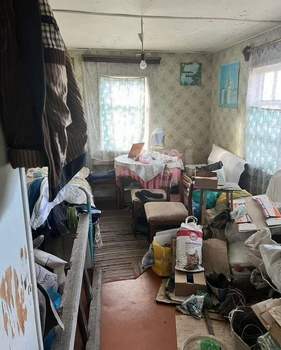 Дом 20м&sup2;, 2-этажный, участок 5 сот.  