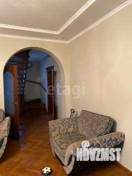 Дом 200м&sup2;, 2-этажный, участок 15 сот.  