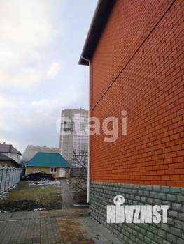 Дом 302м², 2-этажный, участок 15 сот.  