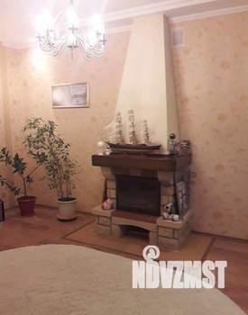 Коттедж 200м², 2-этажный, участок 15 сот.  