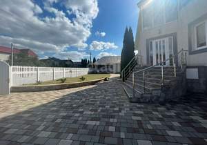 Дом 200м&sup2;, 2-этажный, участок 15 сот.  