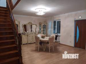 Дом 180м&sup2;, 2-этажный, участок 15 сот.  