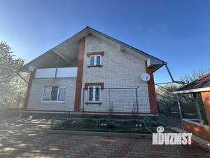Коттедж 250м&sup2;, 2-этажный, участок 15 сот.  