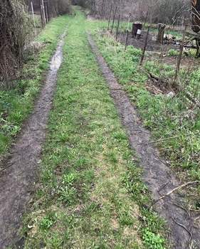 Дом 12м&sup2;, 2-этажный, участок 6 сот.  