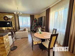 Дом 243м&sup2;, 2-этажный, участок 11 сот.  