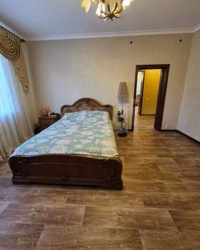 Дом 263м&sup2;, 2-этажный, участок 15 сот.  