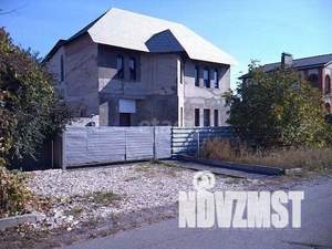 Дом 329м², 2-этажный, участок 12 сот.  