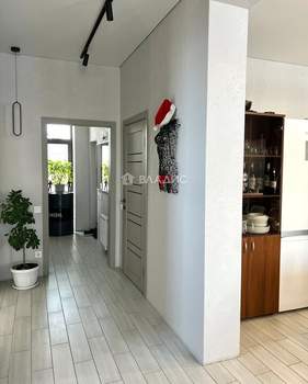 Дом 175м&sup2;, 2-этажный, участок 15 сот.  