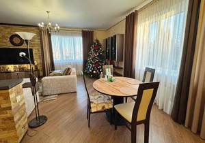 Дом 243м&sup2;, 2-этажный, участок 11 сот.  