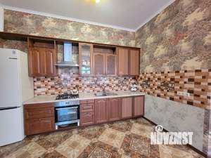 Дом 310м², 2-этажный, участок 15 сот.  