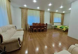 Дом 467м&sup2;, 3-этажный, участок 15 сот.  