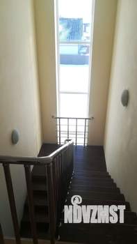 Дом 463м&sup2;, 2-этажный, участок 15 сот.  