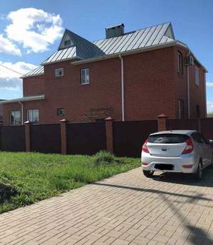 Дом 340м², 2-этажный, участок 15 сот.  