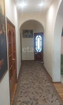 Дом 180м&sup2;, 2-этажный, участок 5 сот.  