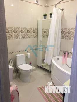 Коттедж 228м&sup2;, 2-этажный, участок 15 сот.  