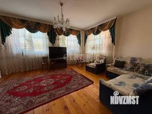 Дом 282м², 2-этажный, участок 15 сот.  
