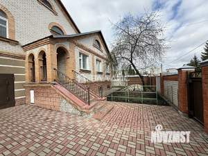 Дом 305м², 2-этажный, участок 15 сот.  