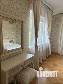 Коттедж 350м², 3-этажный, участок 9 сот.  