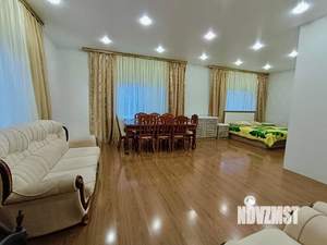 Дом 467м&sup2;, 3-этажный, участок 15 сот.  