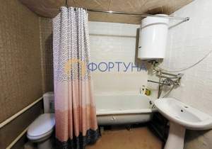 Дом 100м&sup2;, 2-этажный, участок 8 сот.  